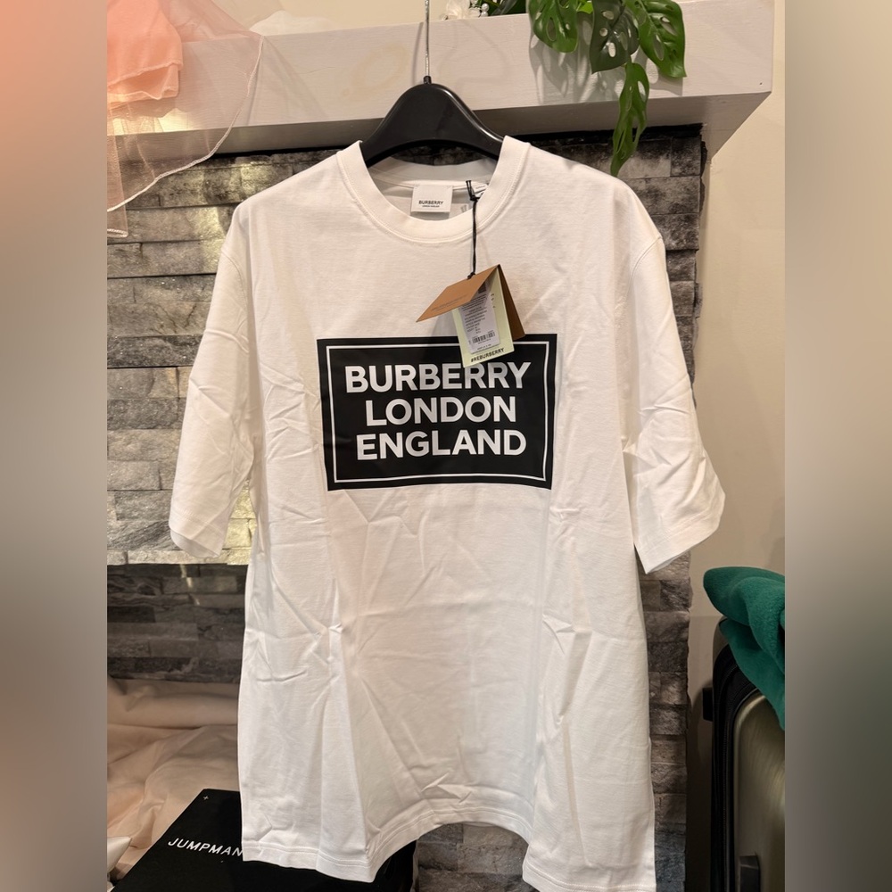 New Men Burberry London England T Shirt Color White